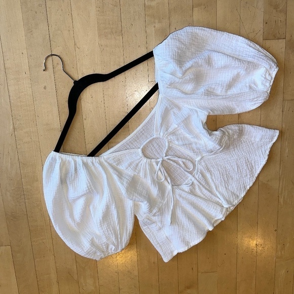 Altar'd state white crop top, S, G950 - Picture 2 of 4